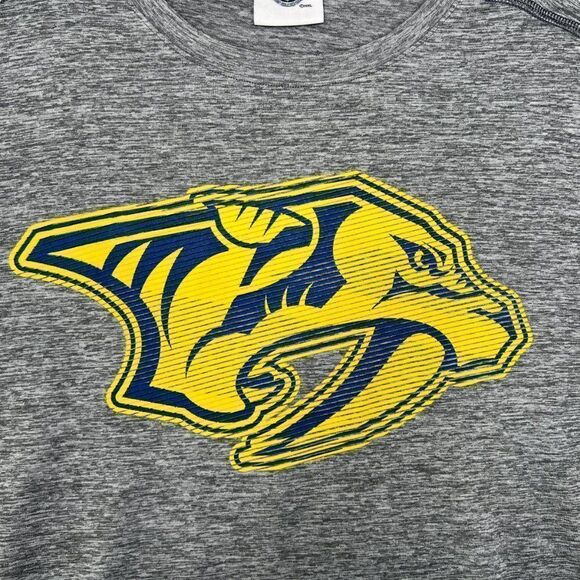 NHL Women's‎ Nashville Predators Performance T-Shirt - Picture 5 of 12